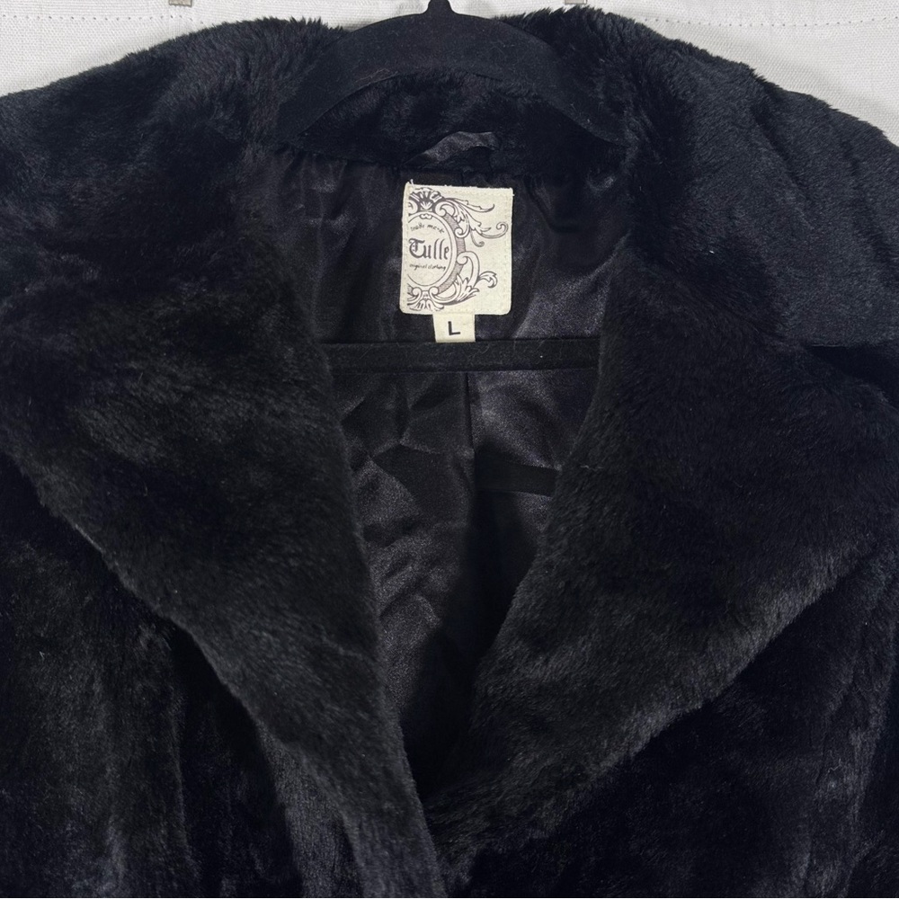 Black Y2K Faux Fur Jacket by Tulle - Picture 4 of 7